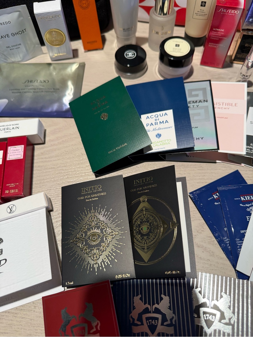 Luxury Beauty sampler fragrance and skincare set - Picture 8 of 9